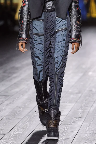 Look 126